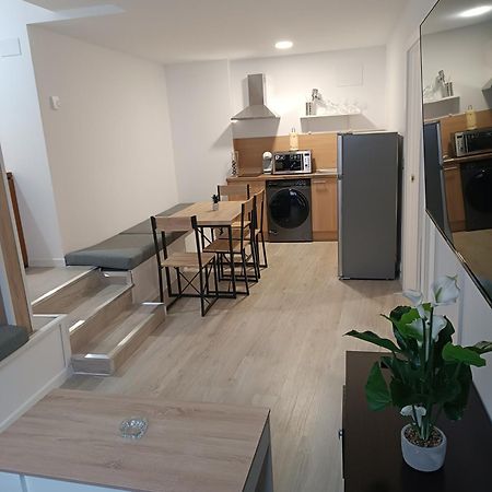 Apartamentos Turisticos Avila Puerta De San Isidro 1-4 Екстериор снимка