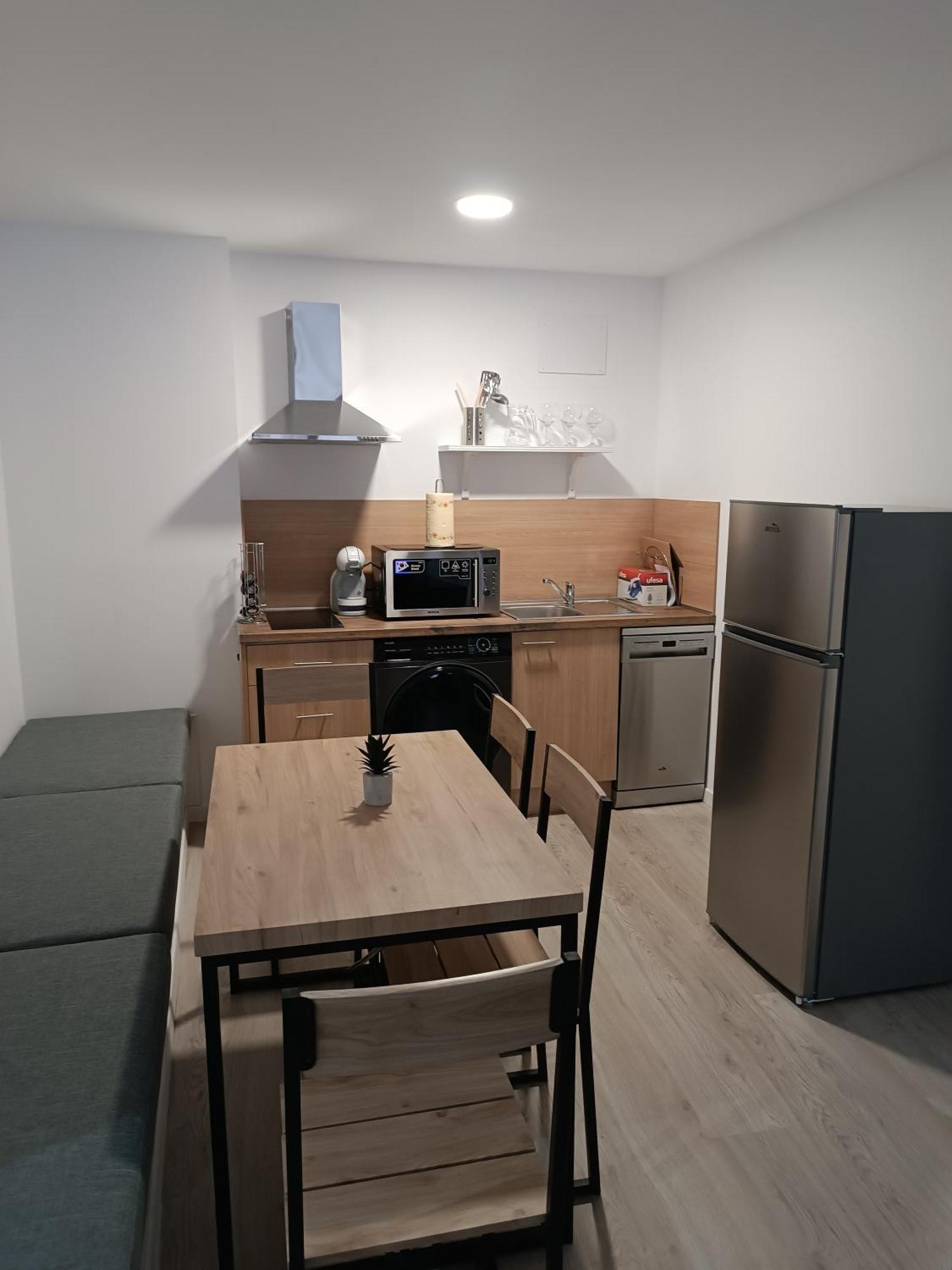 Apartamentos Turisticos Avila Puerta De San Isidro 1-4 Екстериор снимка