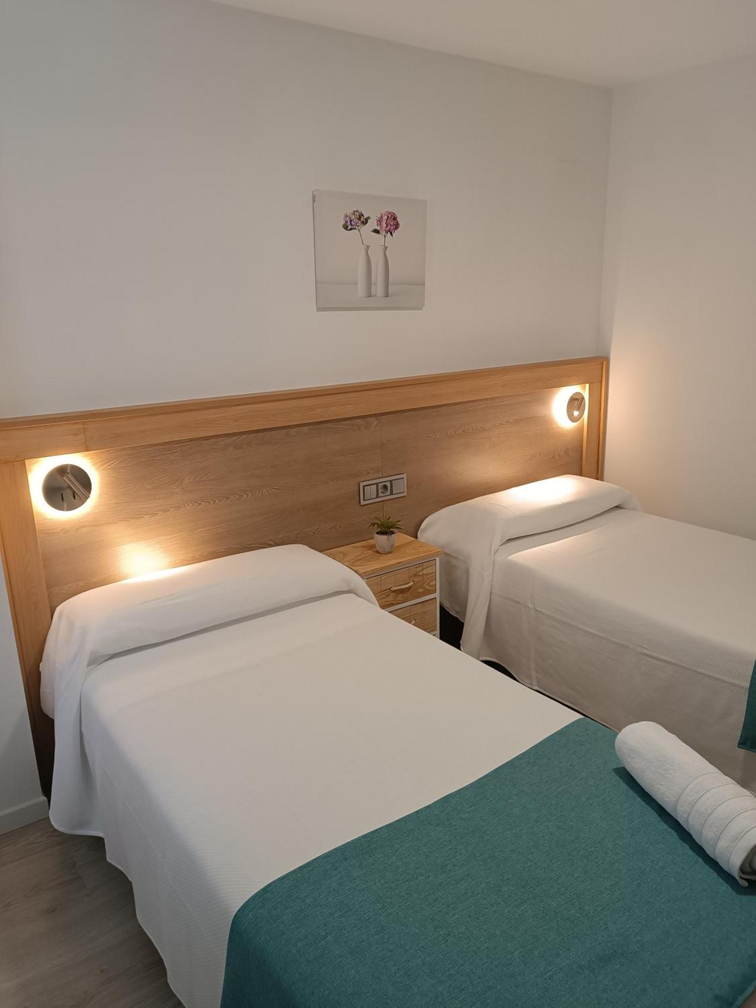 Apartamentos Turisticos Avila Puerta De San Isidro 1-4 Екстериор снимка