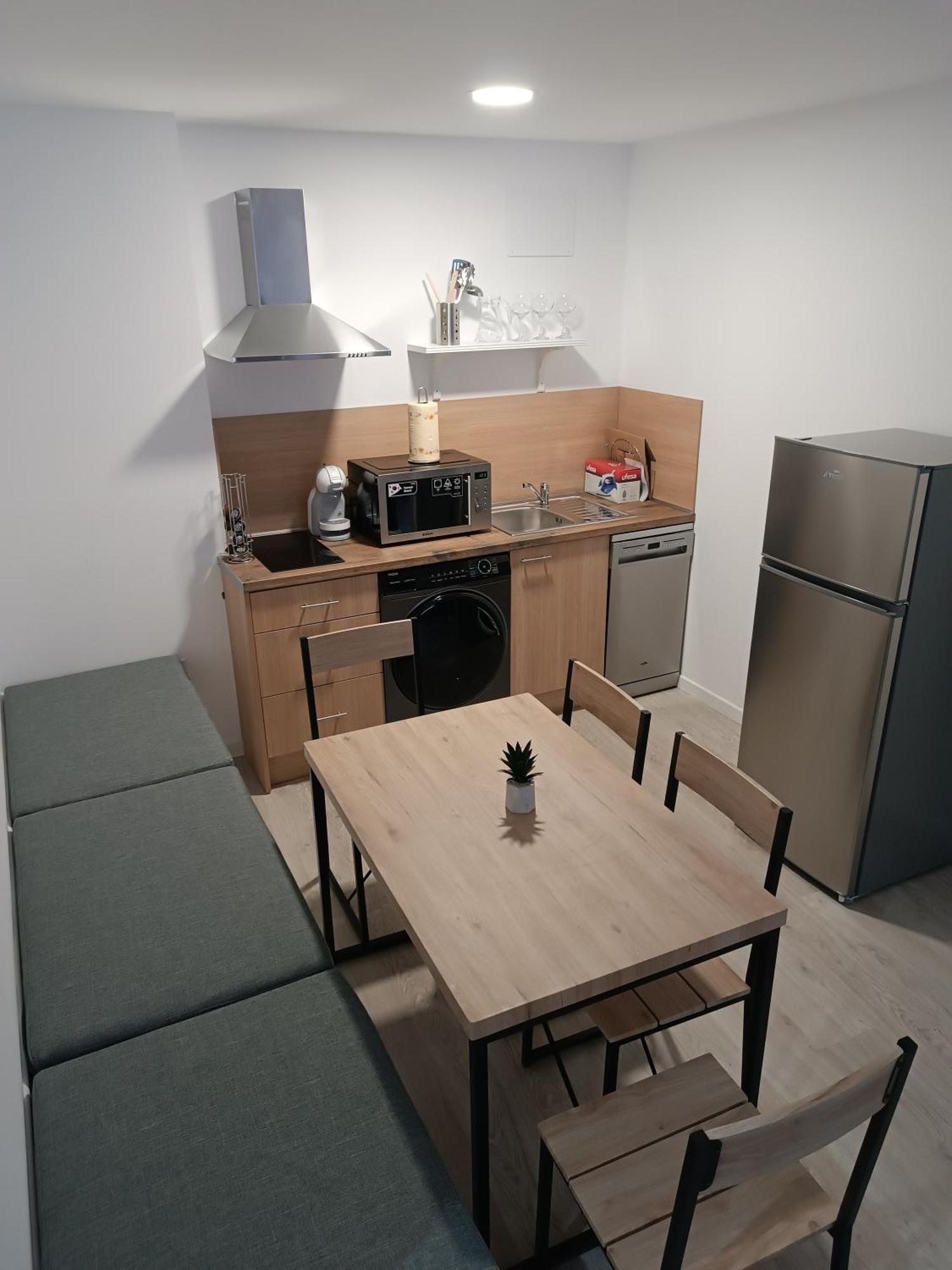 Apartamentos Turisticos Avila Puerta De San Isidro 1-4 Екстериор снимка